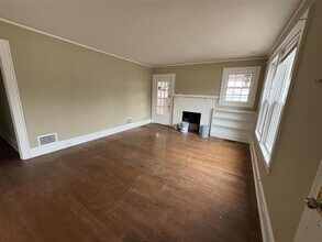 521 Polo Rd in Winston-Salem, NC - Building Photo - Building Photo