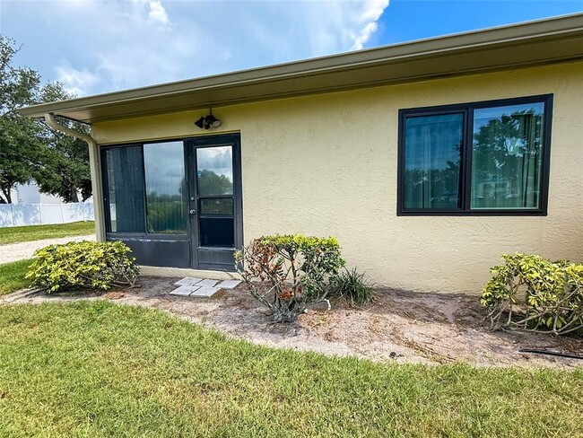 2701 60th Ave Plaza N in Bradenton, FL - Building Photo - Building Photo