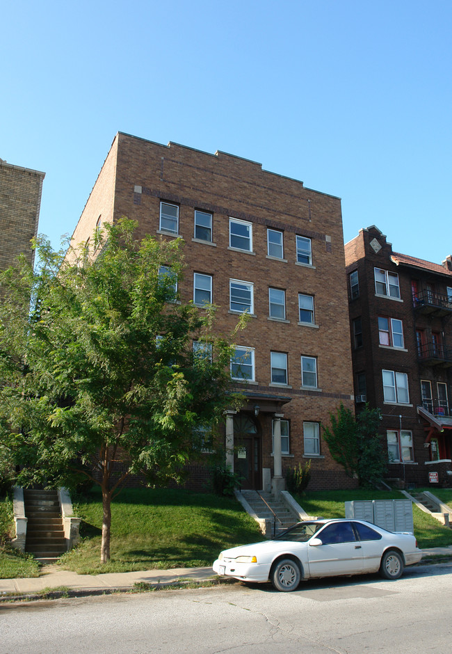 Cortland Place in Omaha, NE - Building Photo - Building Photo