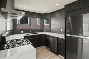 1139 Bellevue Ave in Los Angeles, CA - Building Photo