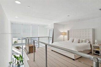 1050 Brickell Ave, Unit 614 in Miami, FL - Building Photo - Building Photo