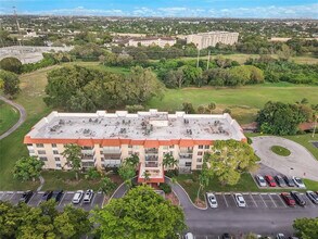 4166 Inverrary Dr in Lauderhill, FL - Building Photo - Building Photo