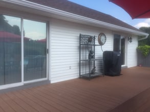 2722 Taylorsville Rd in Taylorsville, KY - Foto de edificio - Building Photo