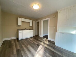 1725-1727-1727 W High St in Springfield, OH - Building Photo - Building Photo