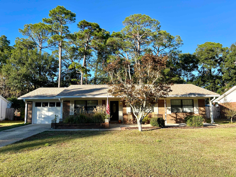 317 Pontevedra Ln in Niceville, FL - Building Photo