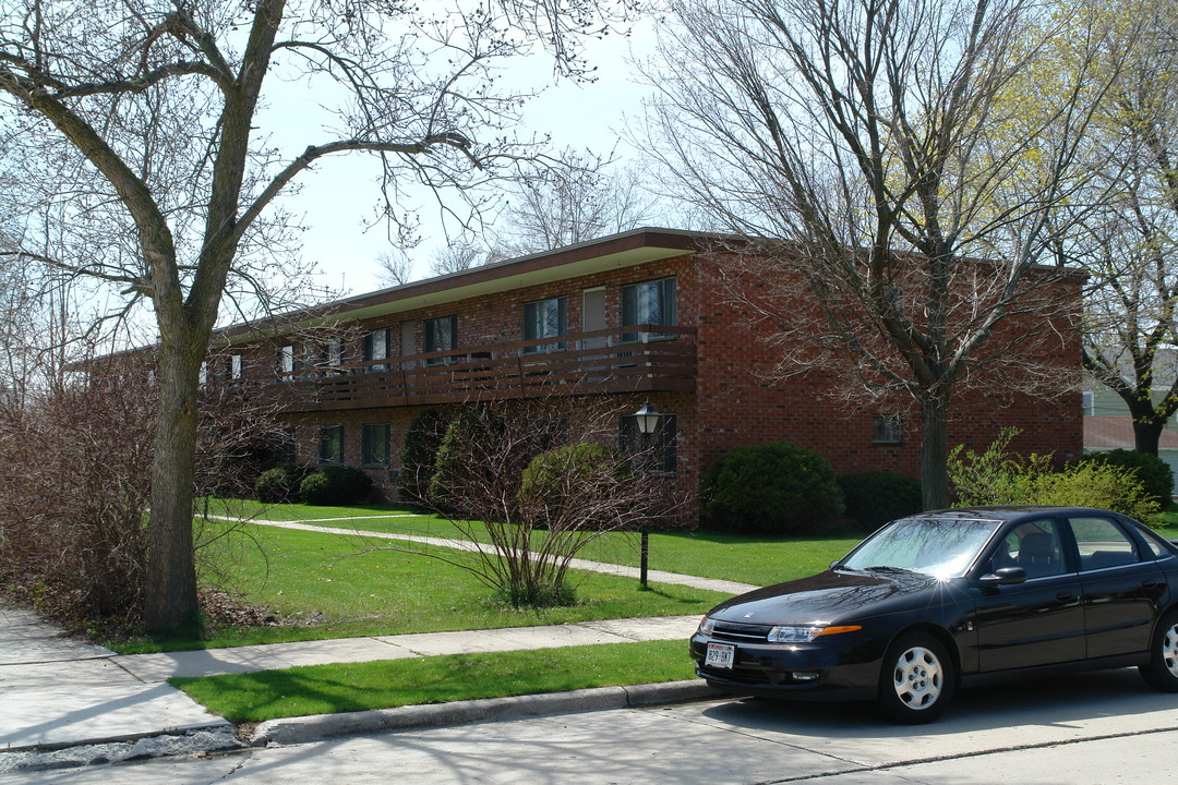 917 Grand Ave in Sheboygan, WI - Building Photo