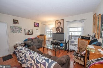 737 Melon Plz, Unit A in Philadelphia, PA - Building Photo - Building Photo
