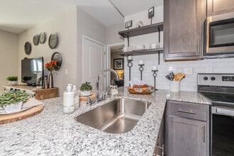 Bison Trails Apartments in Bartlesville, OK - Building Photo - Interior Photo