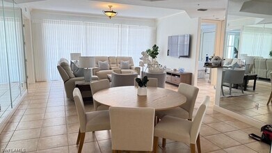 391 4th St S in Naples, FL - Building Photo - Building Photo