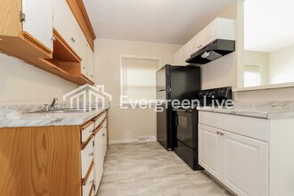 1711 Oberlin Dr in High Point, NC - Building Photo - Building Photo