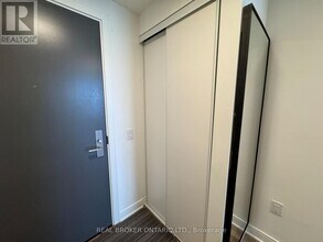 86 Dundas St E in Mississauga, ON - Building Photo - Building Photo