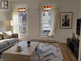 36 King St W in Cobourg, ON - Building Photo