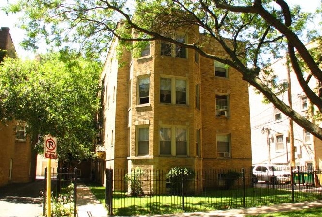 6442-6444 N Bell Ave in Chicago, IL - Building Photo