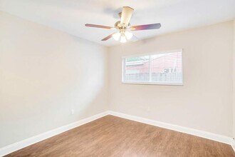 7421 Normandy St in Miramar, FL - Foto de edificio - Building Photo