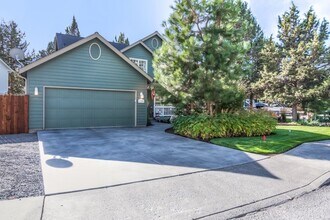 1789 SE Ironwood Ct in Bend, OR - Building Photo - Building Photo