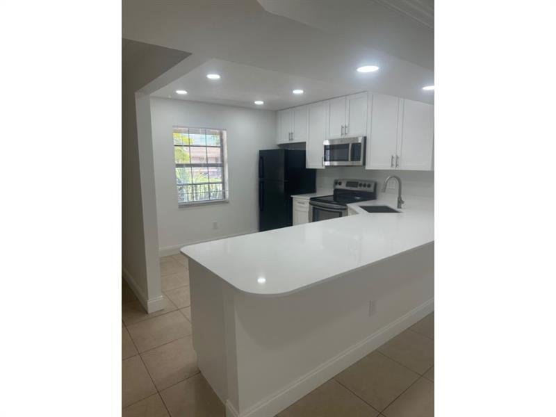 1520 NW 45th St in Pompano Beach, FL - Building Photo