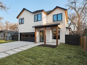 3210 Thompson St in Austin, TX - Building Photo - Building Photo