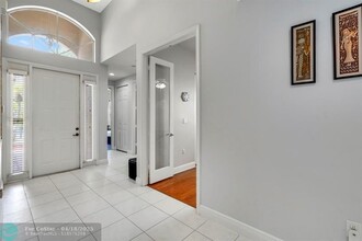 19084 Skyridge Cir in Boca Raton, FL - Building Photo - Building Photo