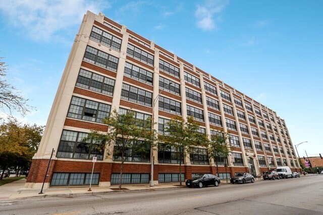 property at 3963 W Belmont Ave