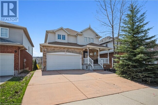 704 Brandenburg Blvd in Waterloo, ON - Building Photo - Building Photo