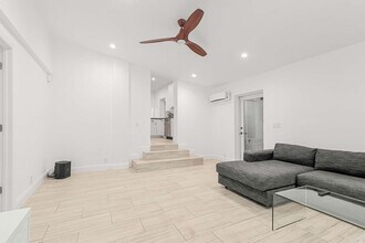 443 NE 71st St in Miami, FL - Building Photo - Building Photo