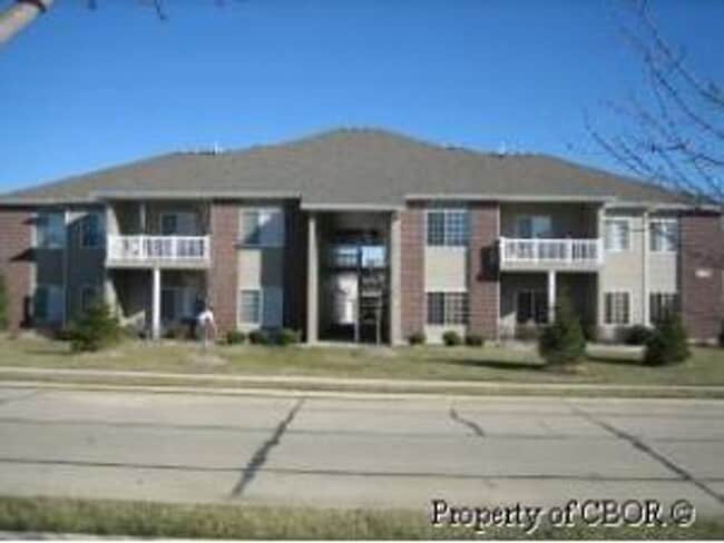 property at 3800 Saddlebrook Pl