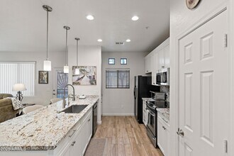 11500 E Cochise Dr in Scottsdale, AZ - Building Photo - Building Photo