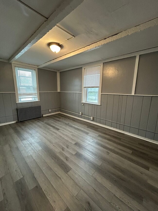 property at 701 W 2nd St
