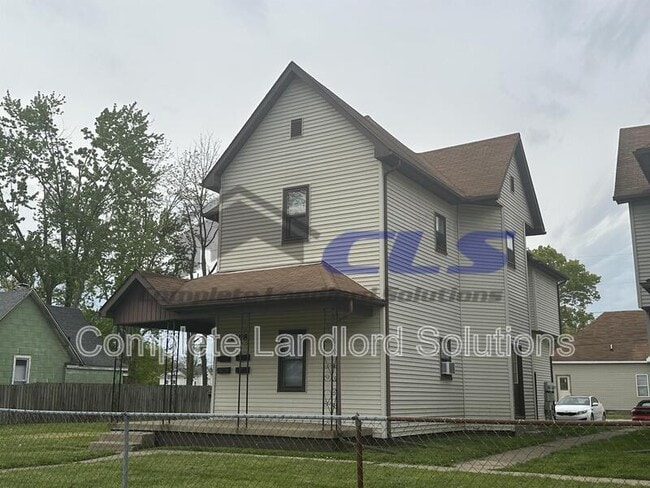 property at 1358 Chestnut St