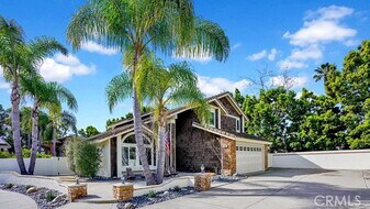 32951 Danapine in Dana Point, CA - Building Photo