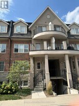 2420 Baronwood Dr in Oakville, ON - Building Photo