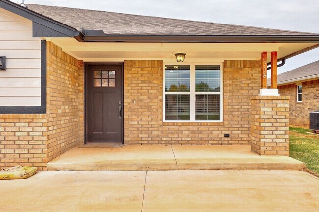 718 Ivy Ln in Noble, OK - Building Photo - Building Photo