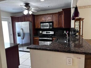 6200 S Falls Cir Dr in Lauderhill, FL - Building Photo - Building Photo