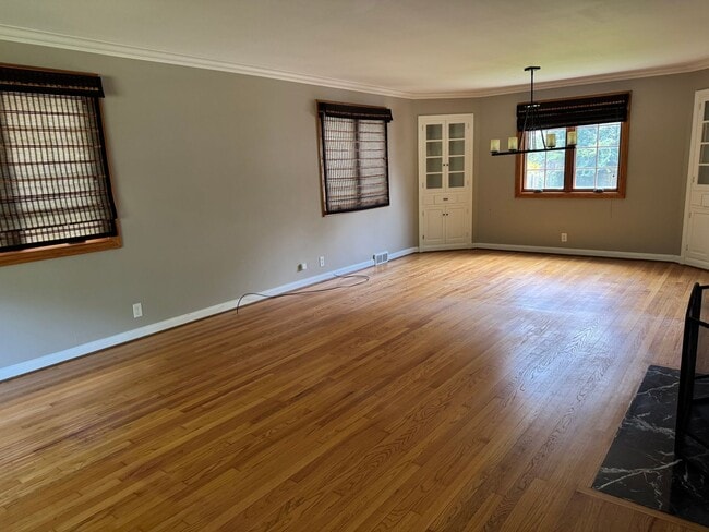 1855 Suffolk Rd in Columbus, OH - Building Photo - Building Photo