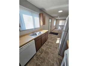 6662 84th Ct N in Minneapolis, MN - Building Photo - Building Photo