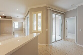 6522 Blue Grosbeak Cir in Lakewood Ranch, FL - Building Photo - Building Photo