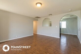 112 W Gary Way in Phoenix, AZ - Foto de edificio - Building Photo