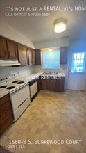 1660-B Burkwood Ct in Harrisonburg, VA - Building Photo - Building Photo