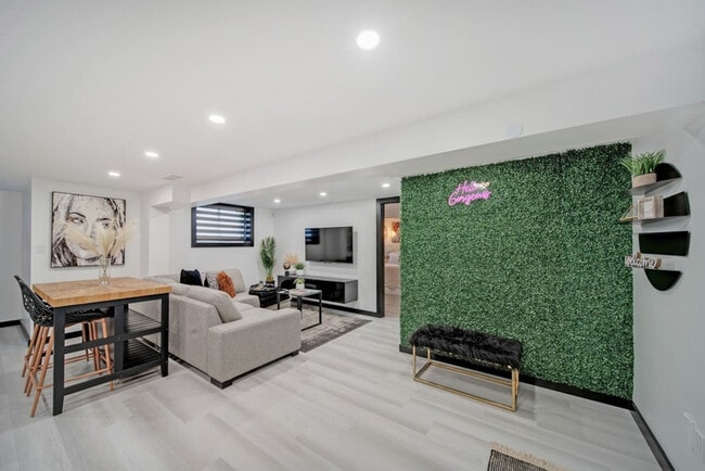property at 3003 St Paul Ave