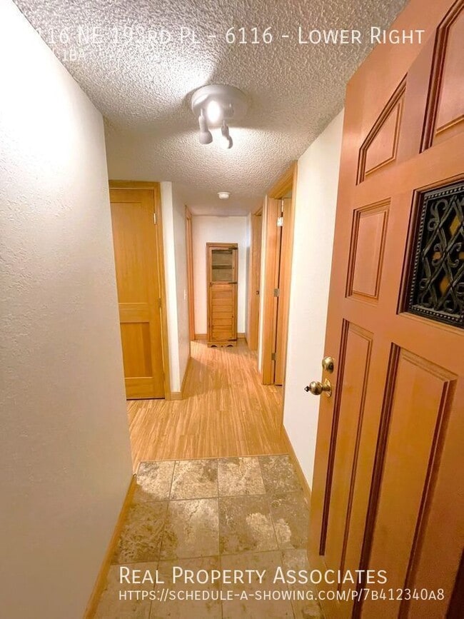 6116 NE 193rd Pl in Kenmore, WA - Building Photo - Building Photo