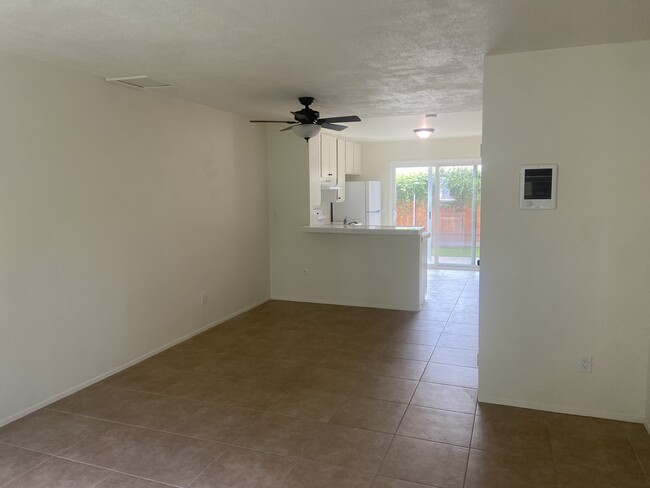 8277 Echo Dell Rd in San Diego, CA - Building Photo - Building Photo