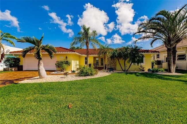 property at 2240 Vía Esplanade