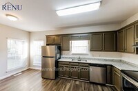 130 Ashford Ln photo'