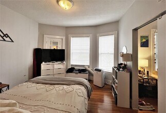 69 Raymond Ave, Unit 1F in Somerville, MA - Building Photo - Building Photo