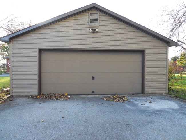 109 Racehorse Dr in Jonestown, PA - Building Photo - Building Photo