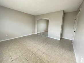 Palm Court Apartments in Pompano Beach, FL - Building Photo - Building Photo