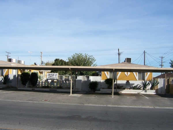 225 S 10th St in Las Vegas, NV - Building Photo - Building Photo