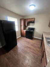 400 N Cedar Ave in Lubbock, TX - Building Photo - Building Photo