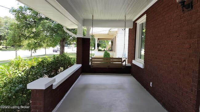 3812 Taylorsville Rd in Louisville, KY - Foto de edificio - Building Photo