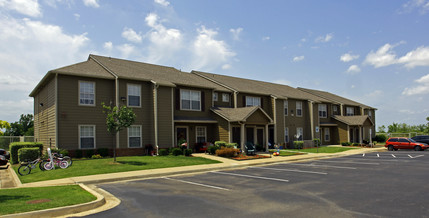 Glenshire Court Apartments in Glenpool, OK - Building Photo - Building Photo